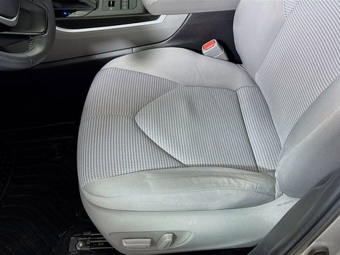 Used 2022 Toyota Highlander LE AWD/4WD image 15