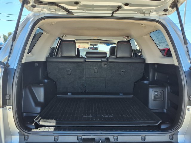 Used 2017 Toyota 4Runner TRD Off-Road Premium AWD/4WD image 28