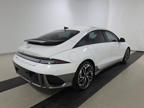 Used 2024 Hyundai Ioniq 6 Limited AWD/4WD image 3