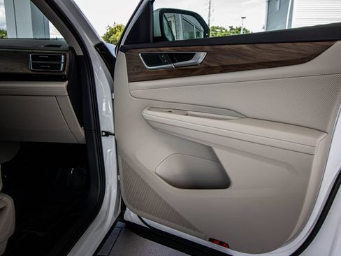 New 2026 Volkswagen Atlas SE FWD image 20