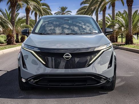 Used 2023 Nissan Ariya FWD image 3