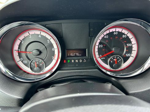 Used 2020 Dodge Grand Caravan SXT image 5