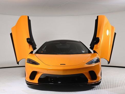 Used 2023 McLaren GT image 24