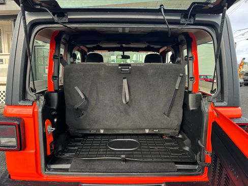 Used 2018 Jeep Wrangler Sport image 17