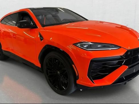 Used 2025 Lamborghini Urus SE AWD/4WD image 8