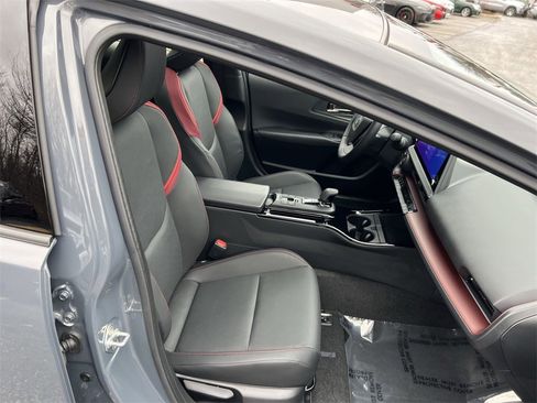 Used 2024 Toyota Prius Prime Premium image 26