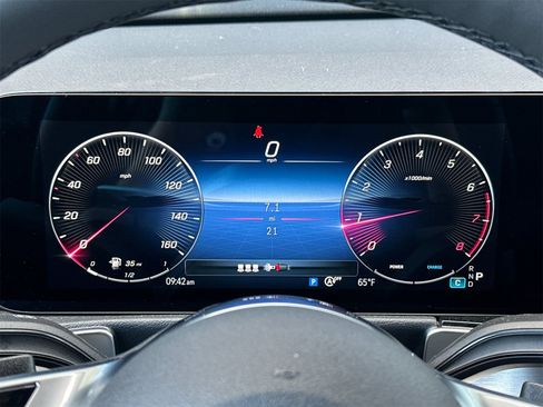 New 2026 Mercedes-Benz GLB 250 image 27