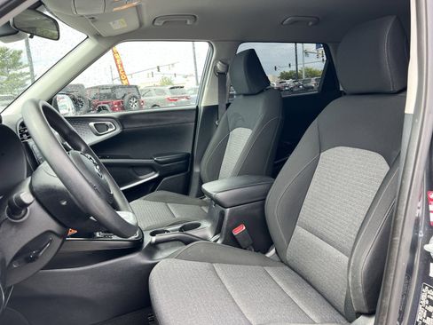 Used 2020 Kia Soul S FWD image 21