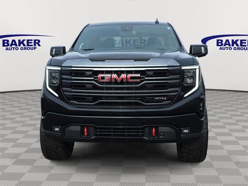 Used 2022 GMC Sierra 1500 AT4 w/ AT4 Preferred Package image 8