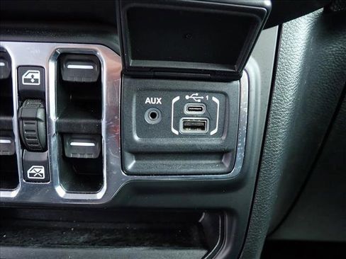 Used 2023 Jeep Wrangler Unlimited w/ Cold Weather Group AWD/4WD image 17