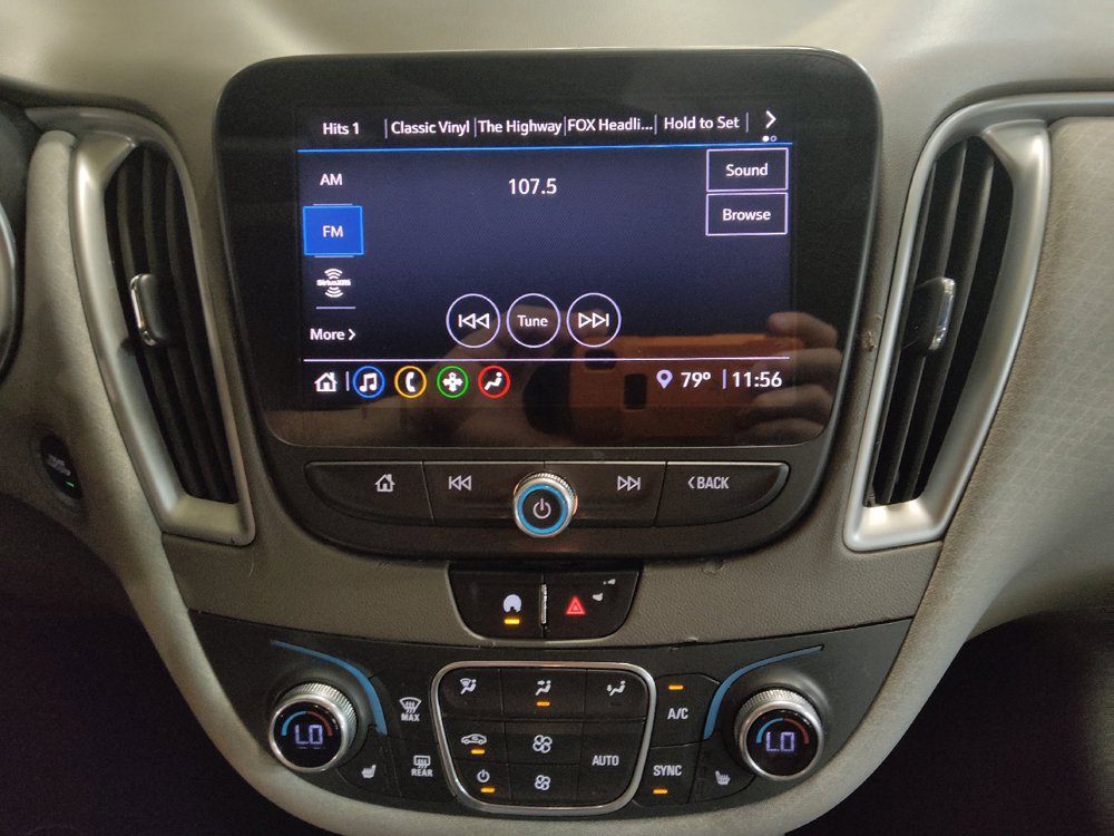 Used 2022 Chevrolet Malibu LT FWD image 25