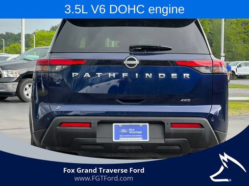 Used 2025 Nissan Pathfinder SV AWD/4WD image 42