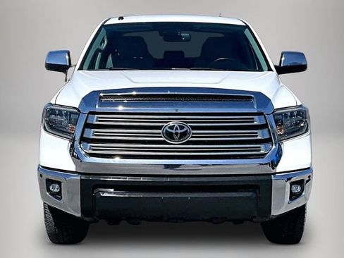 Used 2018 Toyota Tundra Limited w/ Limited Premium Package AWD/4WD image 3