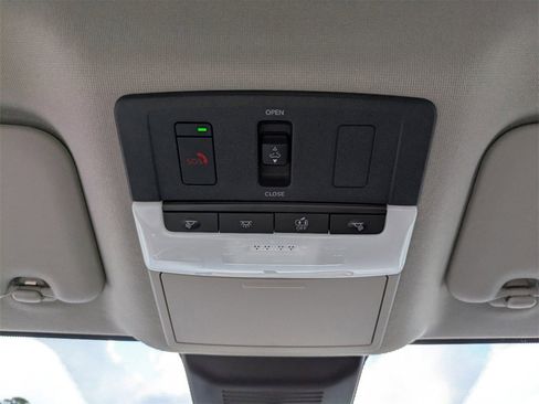 New 2025 Nissan Sentra SR w/ SR Premium Package image 27