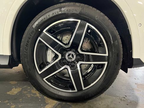 New 2025 Mercedes-Benz GLC 300 4MATIC image 10