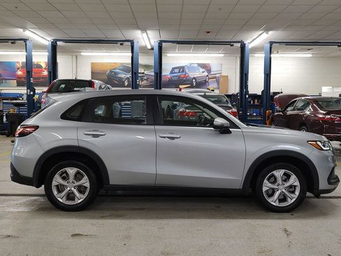 Used 2023 Honda HR-V LX image 29