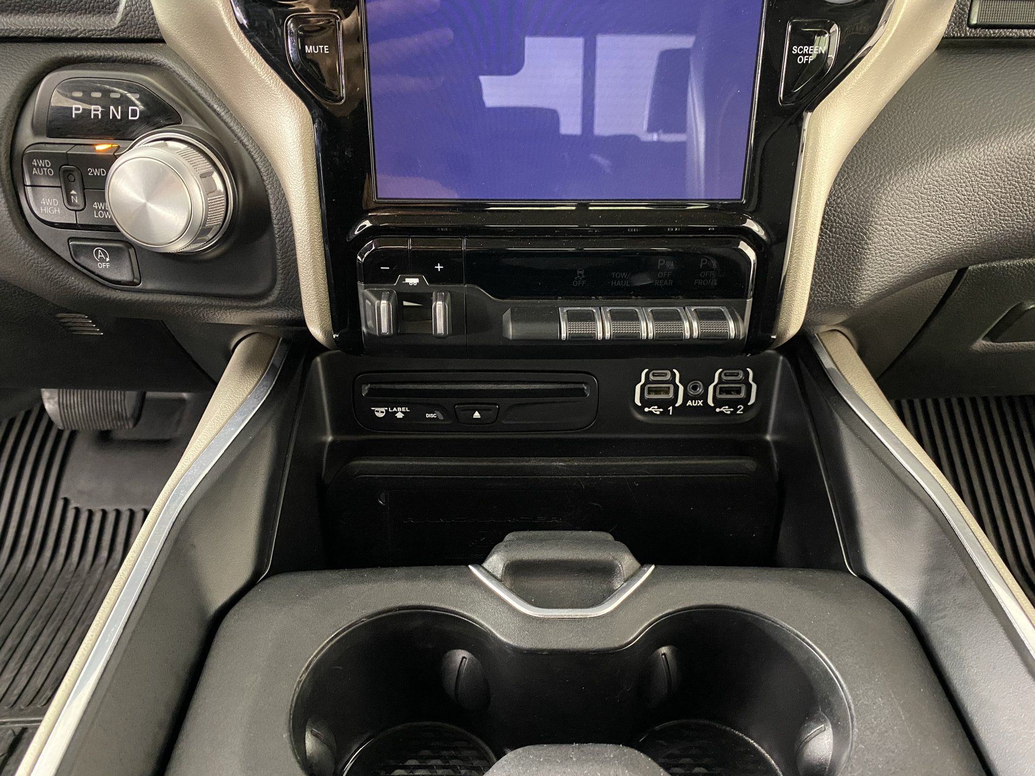 Used 2019 RAM 1500 Laramie AWD/4WD image 28