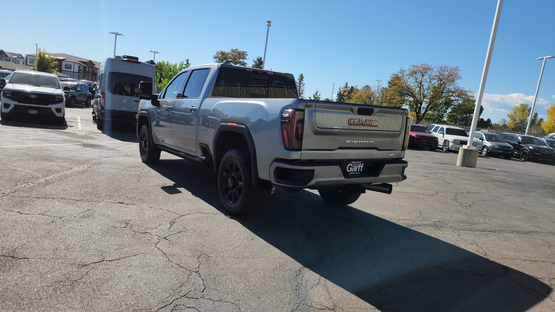 Used 2024 GMC Sierra 3500 AT4 w/ AT4 Premium Plus Package AWD/4WD image 9