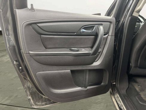 Used 2016 Chevrolet Traverse LT image 13
