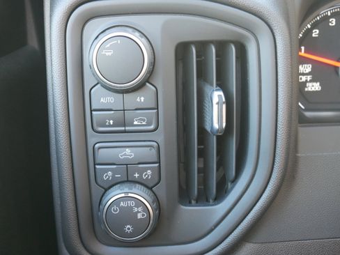 Certified 2023 Chevrolet Silverado 1500 Custom image 25