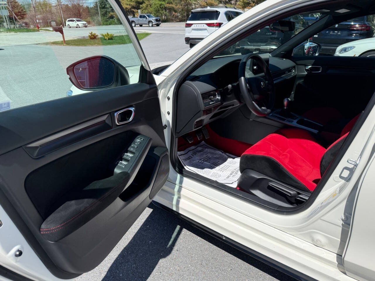 Used 2025 Honda Civic Type R image 15