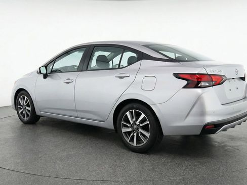 Used 2025 Nissan Versa SV FWD image 6