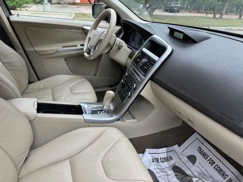 Used 2011 Volvo XC60 3.2 image 27