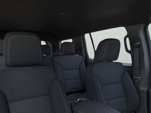 Used 2025 Chevrolet Traverse LT FWD image 23