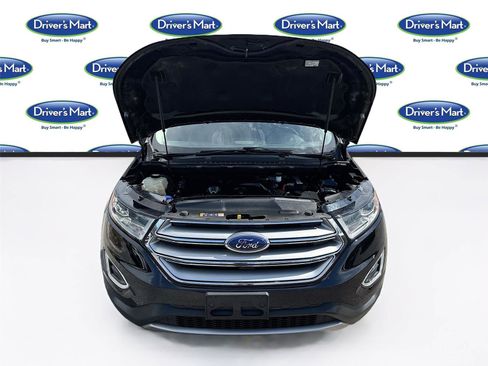 Used 2018 Ford Edge Titanium image 35