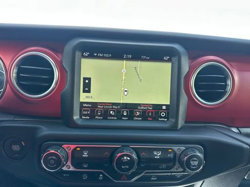 Used 2023 Jeep Gladiator Rubicon AWD/4WD image 24
