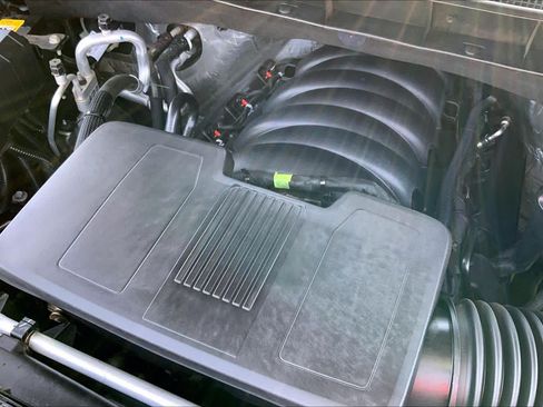 Used 2022 Chevrolet Silverado 1500 LT AWD/4WD image 35