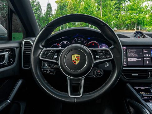 Used 2021 Porsche Cayenne Coupe AWD/4WD image 20