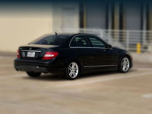 Used 2013 Mercedes-Benz C 250 Sedan image 7