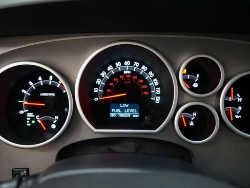 Used 2011 Toyota Sequoia Platinum AWD/4WD image 31