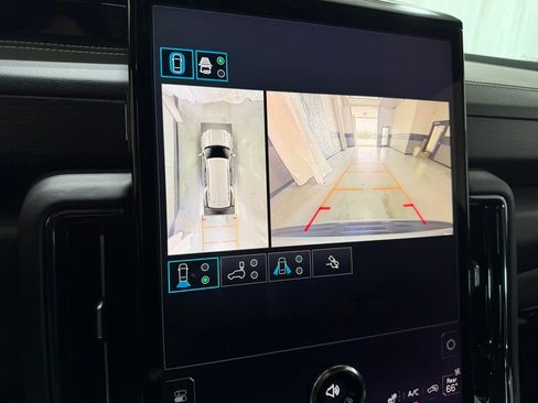 Used 2025 GMC Yukon AT4 Ultimate AWD/4WD image 22