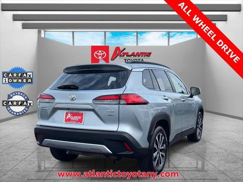 Used 2024 Toyota Corolla Cross XLE AWD/4WD image 6