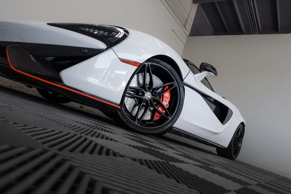 Used 2018 McLaren 570S Spider RWD image 15
