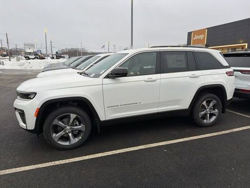 New 2026 Jeep Grand Cherokee Limited AWD/4WD image 4