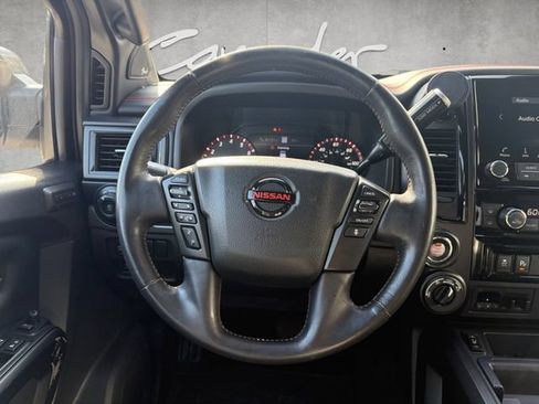 Used 2020 Nissan Titan PRO-4X w/ Pro-4x Convenience Package AWD/4WD image 21