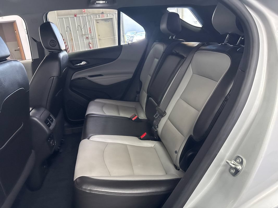 Used 2021 Chevrolet Equinox Premier AWD/4WD image 17