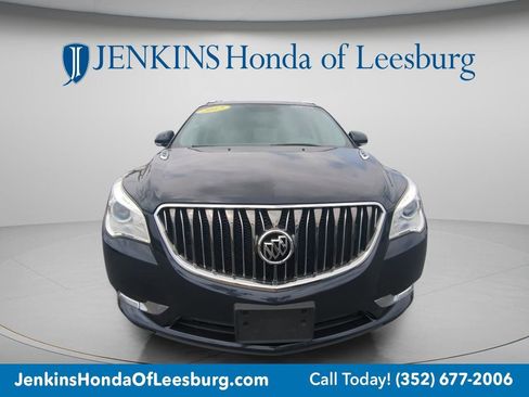 Used 2017 Buick Enclave Leather FWD image 8