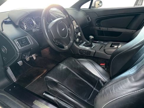 Used 2009 Aston Martin V8 Vantage Coupe RWD image 9