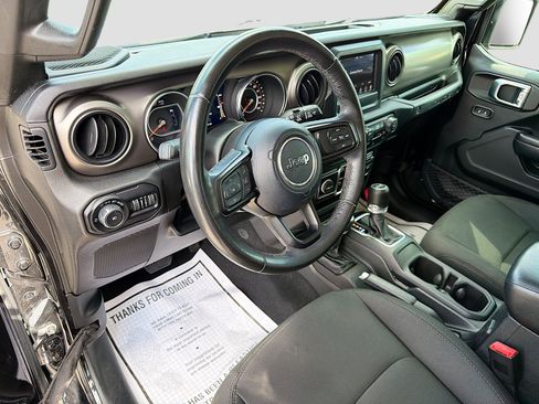 Used 2019 Jeep Wrangler Unlimited Sport S AWD/4WD image 24