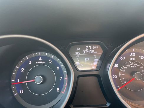 Used 2013 Hyundai Elantra Limited w/ Technology Pkg image 12