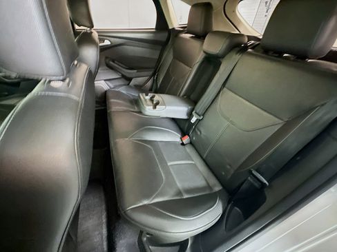 Used 2016 Ford Focus SE w/ Equipment Group 201A image 25