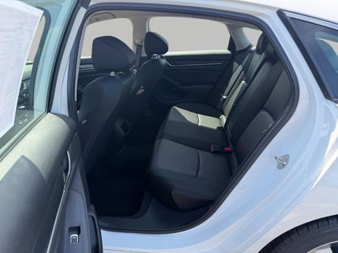 Used 2019 Honda Accord LX image 12