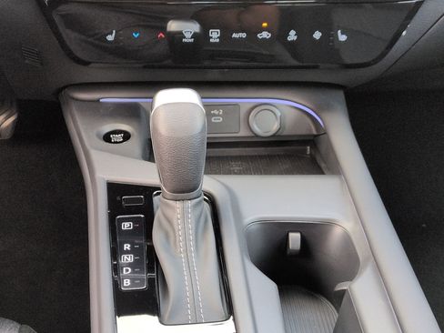 New 2026 Nissan Sentra SV w/ SV Convenience Package FWD image 24