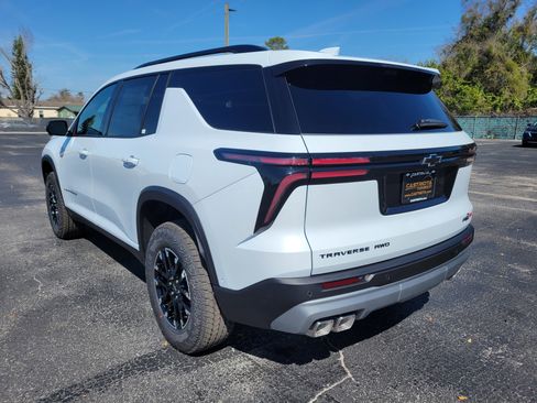 New 2026 Chevrolet Traverse Z71 w/ Enhanced Driving Package AWD/4WD image 9