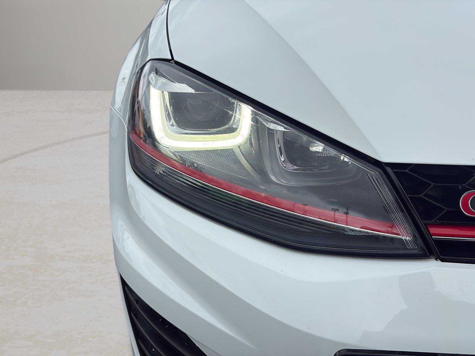 Used 2017 Volkswagen GTI SE FWD image 28