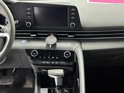 Used 2021 Hyundai Elantra SEL FWD image 20